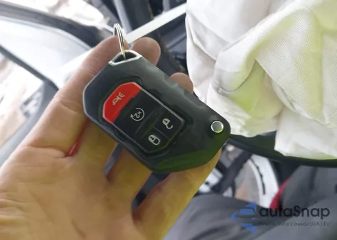 2021 Jeep Wrangler Unlimited High Altitude 4X4 z USA, uszkodzony, nr VIN 1C4HJXEG5MW853687